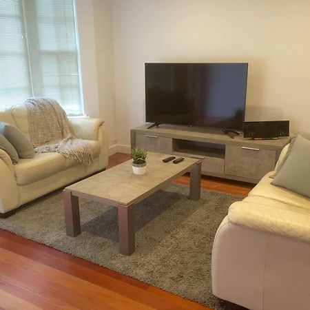 Villa Chic Townhouse In North Adelaide Exterior foto